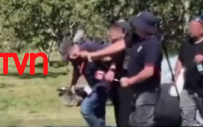 Chile | Corresponsal de Televisión Nacional sufrió agresiones físicas tras un punto de prensa oficial en Puerto Varas por parte de bomberos
